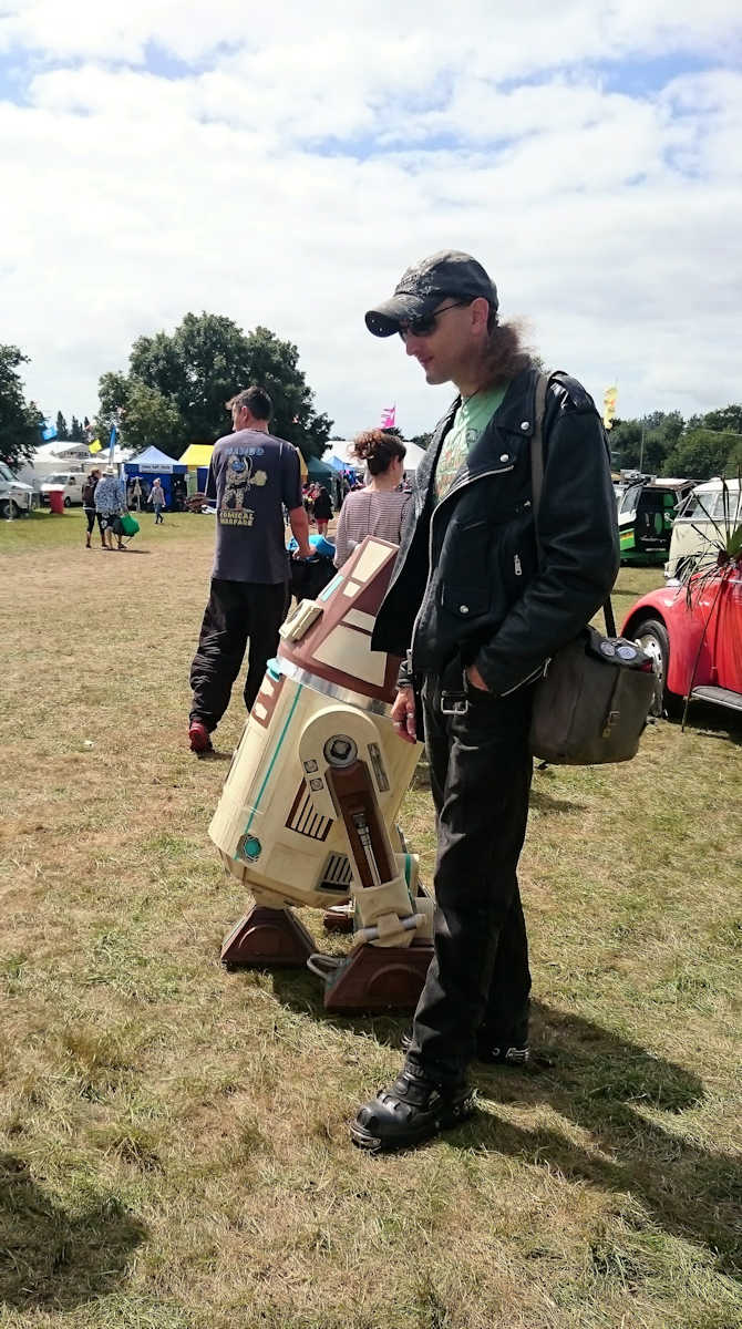 C.J. Carter-Stephenson and droid at the V-Dub Island Festival.